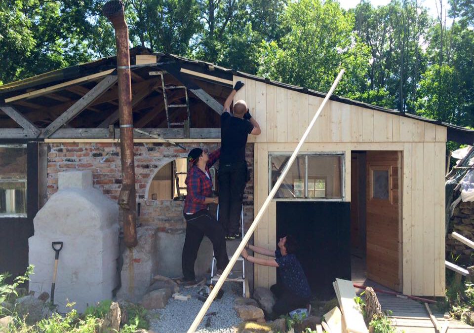 Building up the barn party